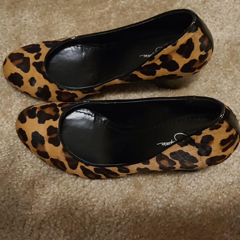 Jessica Simpson Leopard Calf hair wedges - 8.5